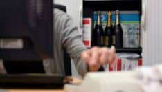 Comment appréhender un problème d'alcoolisation au travail ?