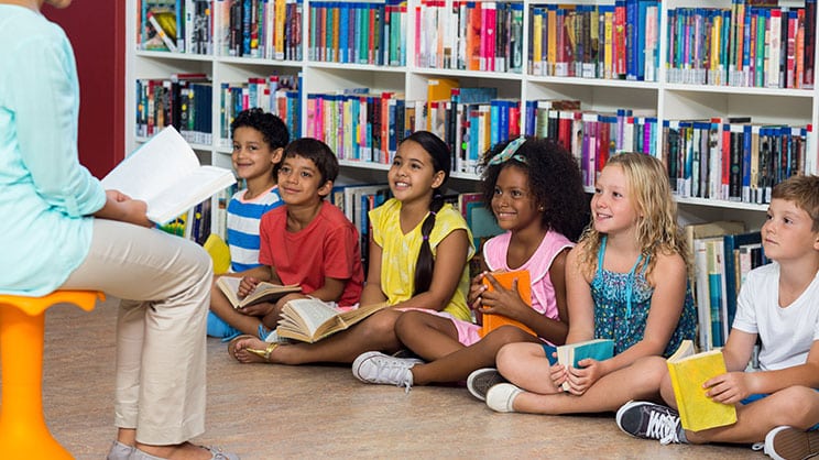 Les bénévoles jouent un rôle essentiel dans les bibliothèques des petites communes